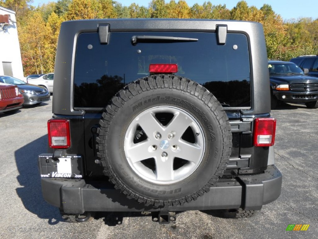 2011 Wrangler Rubicon 4x4 - Black / Black photo #6