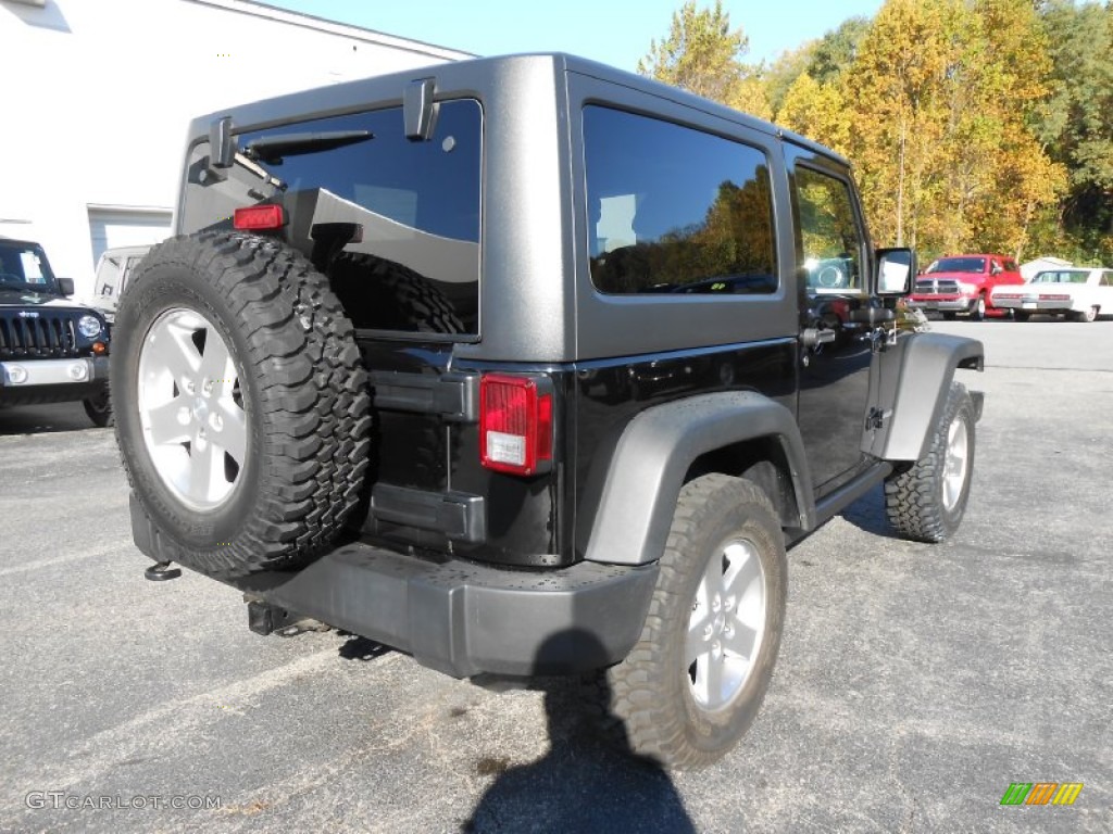 2011 Wrangler Rubicon 4x4 - Black / Black photo #7