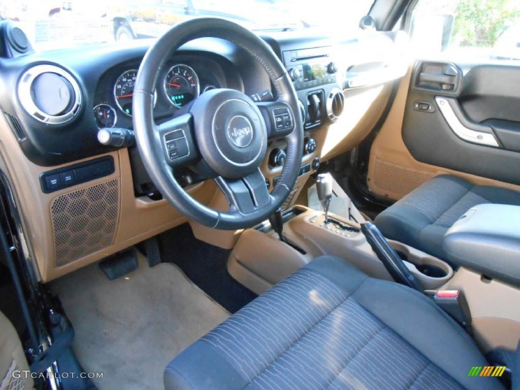 2011 Wrangler Rubicon 4x4 - Black / Black photo #9