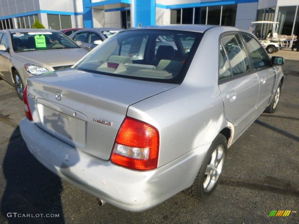 2002 Protege LX - Sunlight Silver Metallic / Off Black photo #4