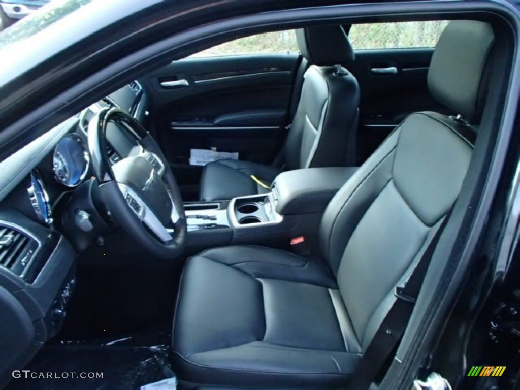 2014 Chrysler 300 C AWD Front Seat Photo #87004226