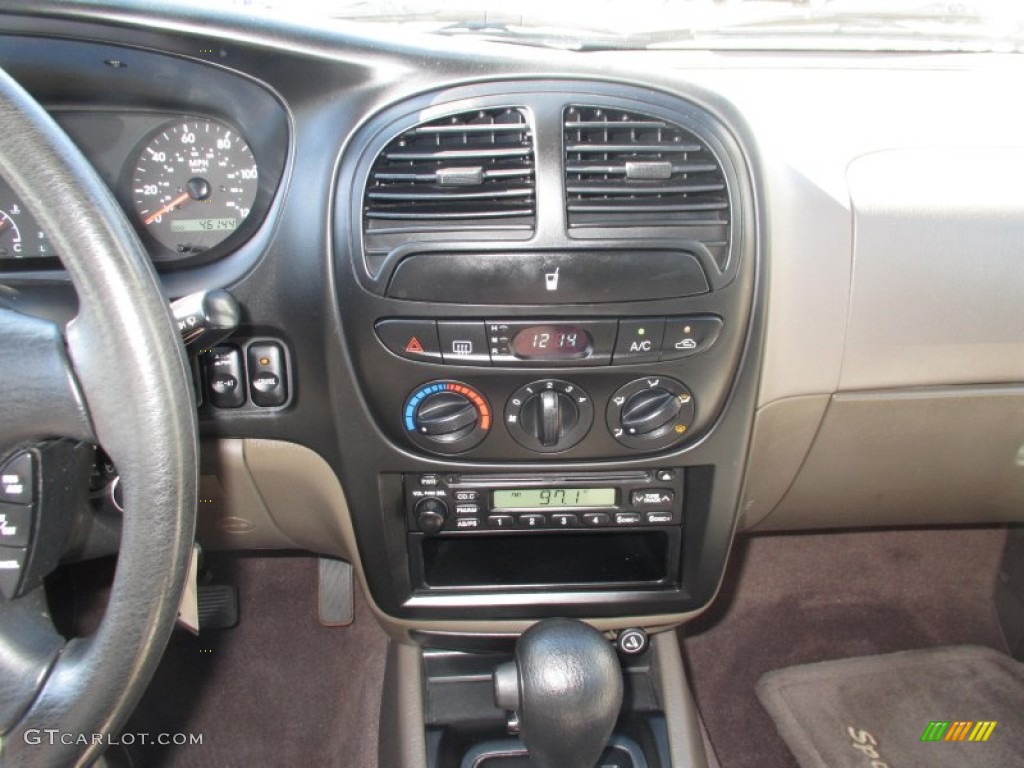 2002 Sportage 4x4 - Pepper Red / Gray photo #10