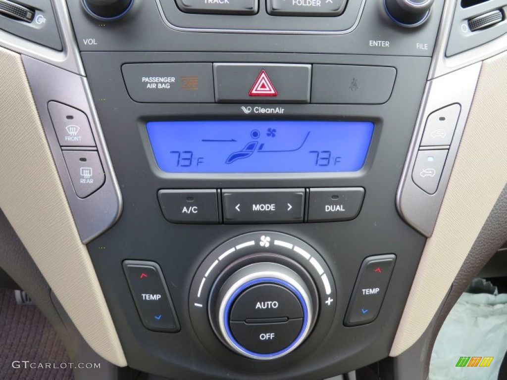 2014 Hyundai Santa Fe Sport FWD Controls Photo #87007379