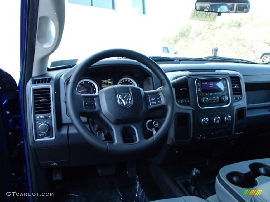 2014 2500 Tradesman Crew Cab 4x4 - Blue Streak Pearl Coat / Black/Diesel Gray photo #14