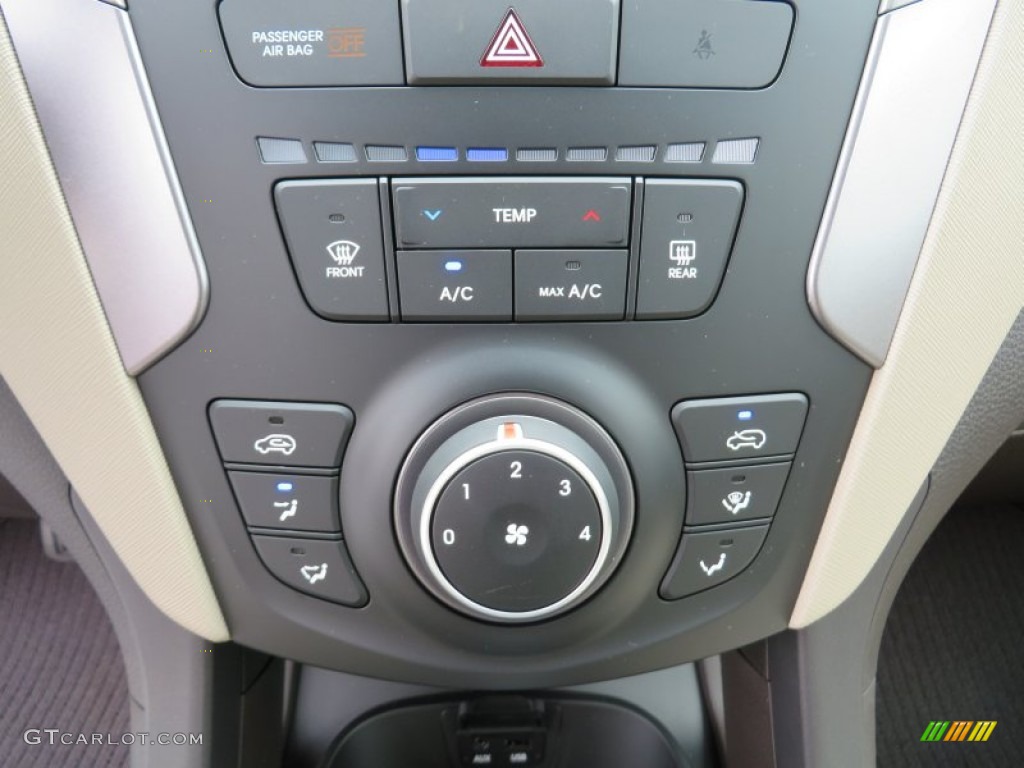 2014 Hyundai Santa Fe Sport FWD Controls Photo #87009335