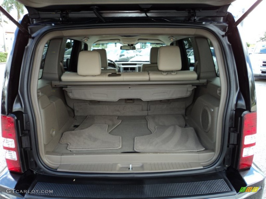 2009 Jeep Liberty Limited Trunk Photos