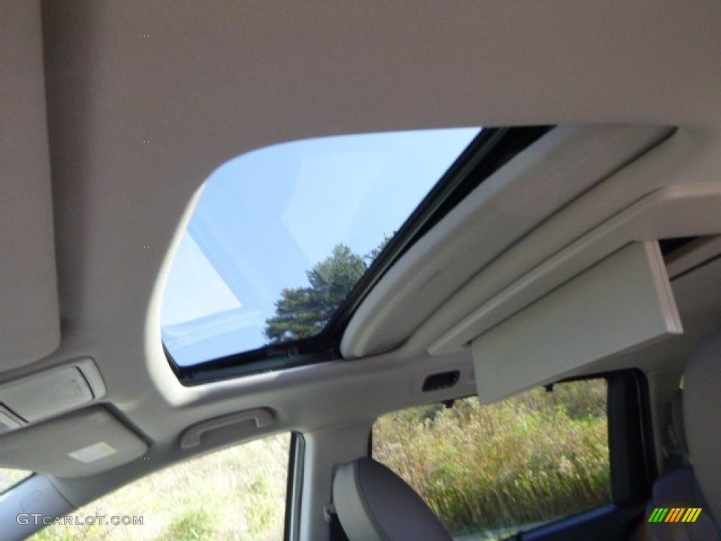 2014 Odyssey Touring Elite - Alabaster Silver Metallic / Truffle photo #16