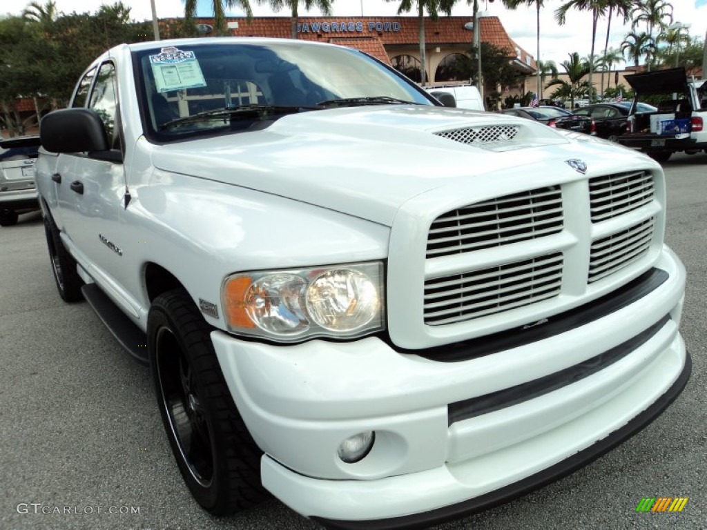 2004 Ram 1500 Laramie Quad Cab - Bright White / Dark Slate Gray photo #2