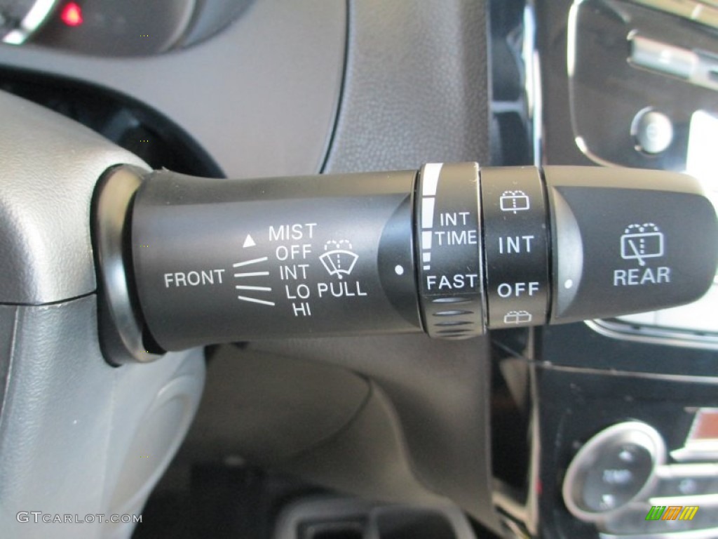 2014 Mitsubishi Mirage ES Controls Photo #87026519