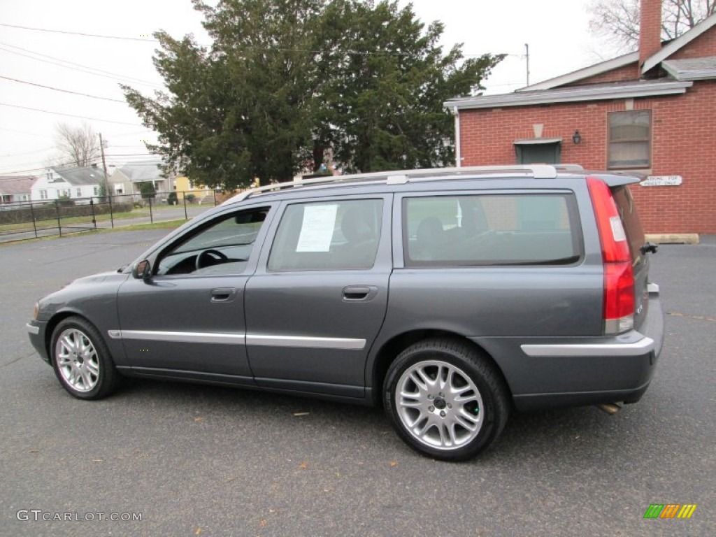 2004 V70 2.5T - Titanium Gray Metallic / Graphite photo #4