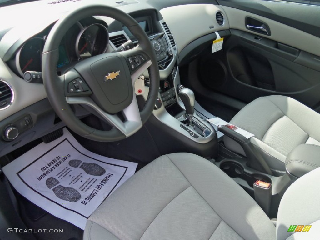 2014 Cruze LT - Rainforest Green Metallic / Medium Titanium photo #17