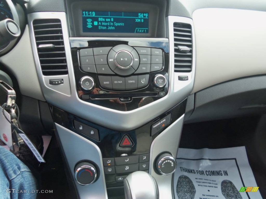2014 Cruze LT - Rainforest Green Metallic / Medium Titanium photo #23