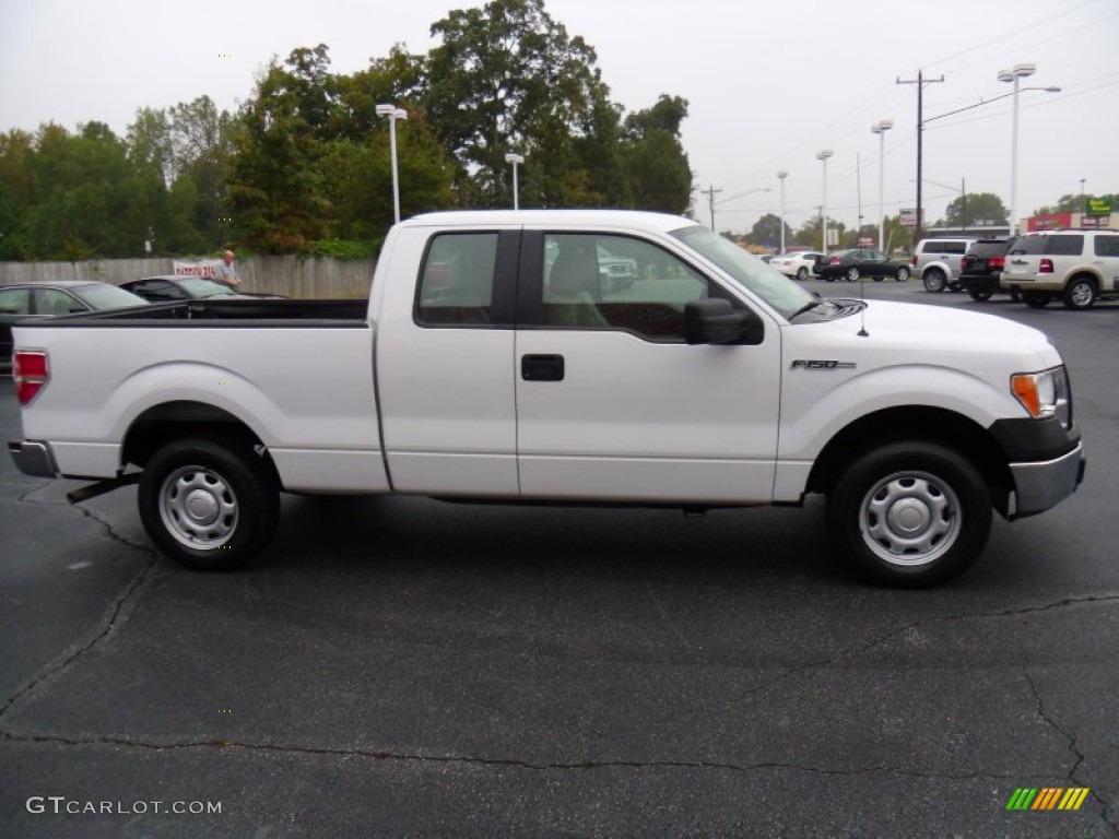 2010 F150 XL SuperCab - Oxford White / Medium Stone photo #6