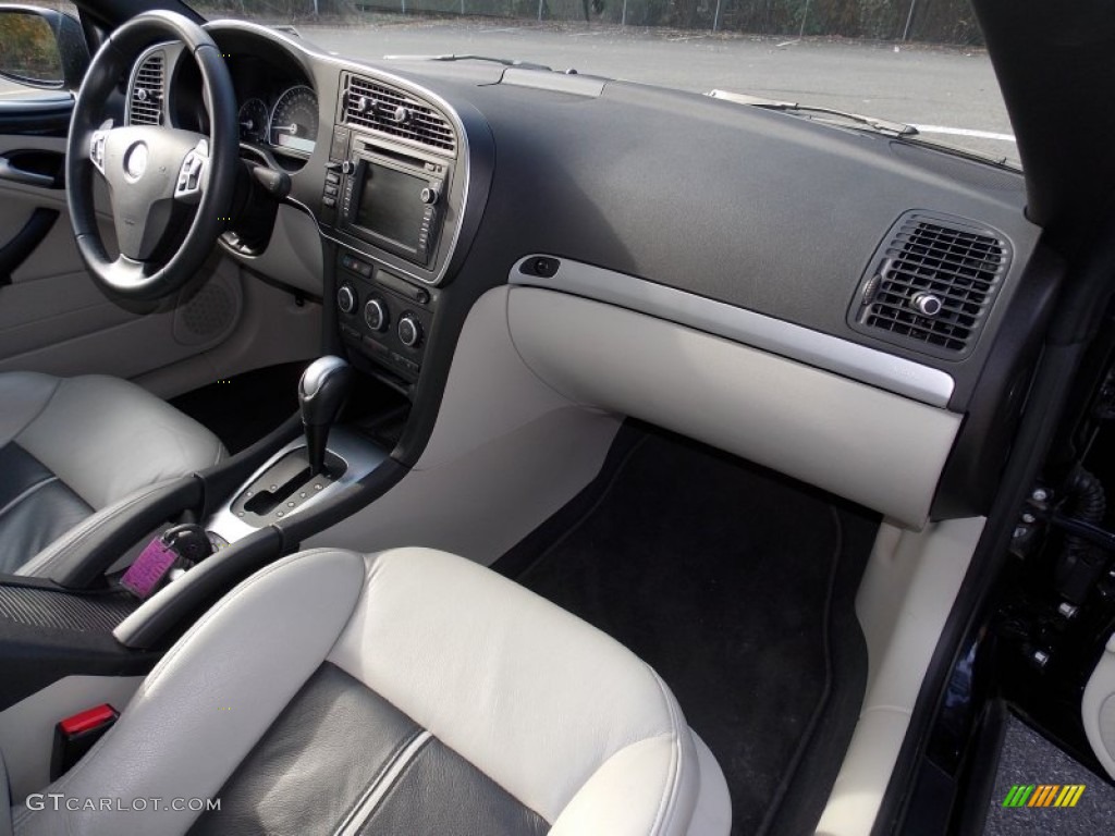 2010 Saab 9-3 Aero Convertible Dashboard Photos