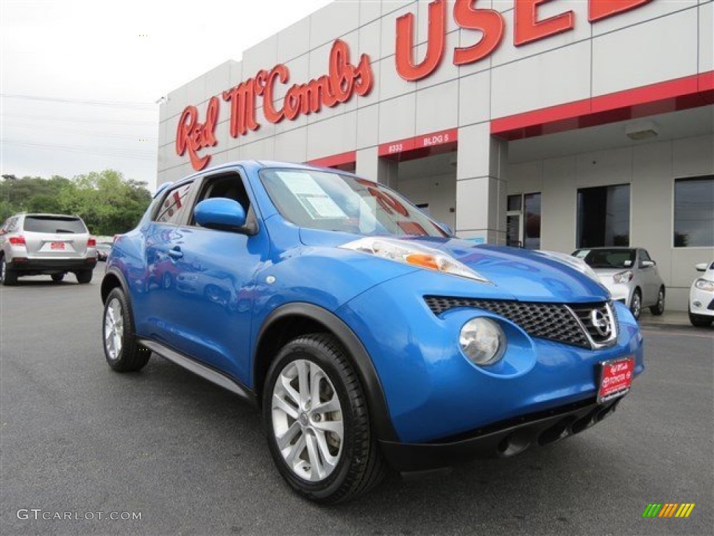 Electric Blue Nissan Juke