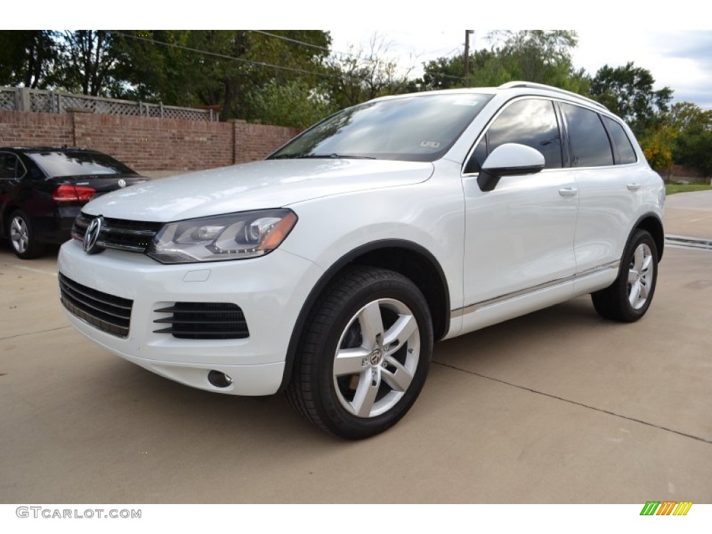 Pure White 2014 Volkswagen Touareg TDI Lux 4Motion Exterior Photo #87044811