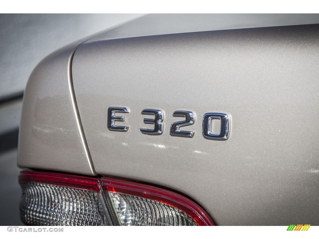 2000 Mercedes-Benz E 320 Sedan Marks and Logos Photos