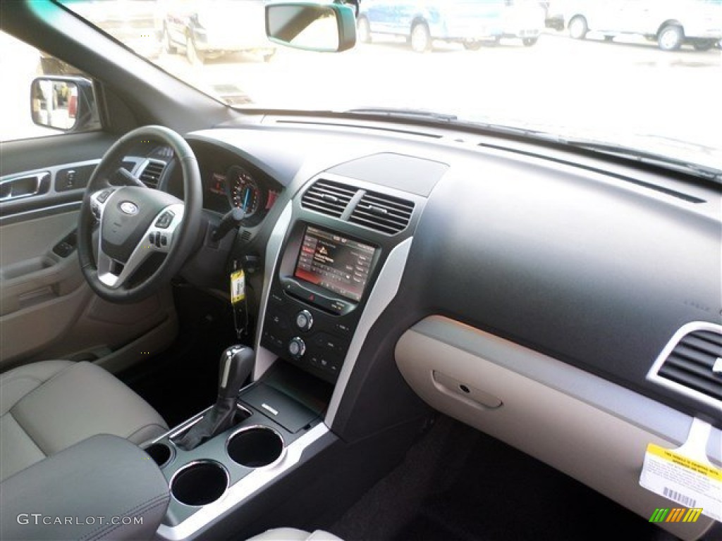 2014 Explorer XLT - Sterling Gray / Medium Light Stone photo #11