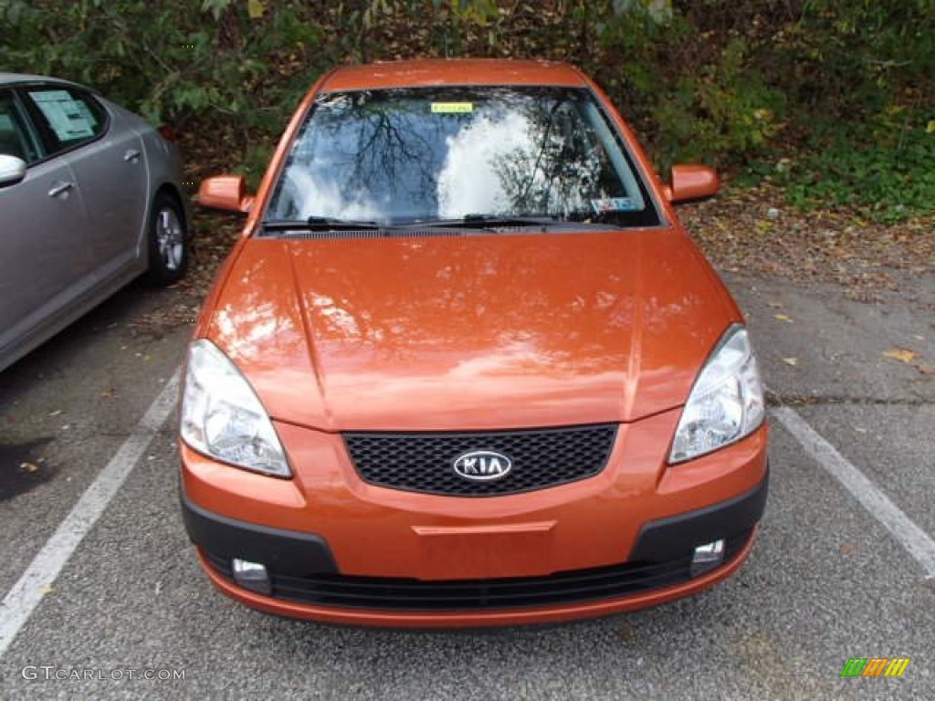 2006 Rio Rio5 SX Hatchback - Sunset Orange / Gray photo #2