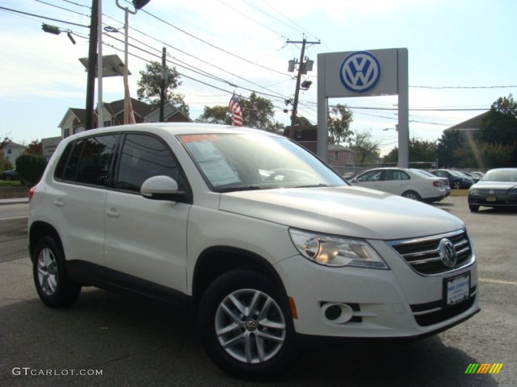 2011 Tiguan S 4Motion - Candy White / Charcoal photo #1