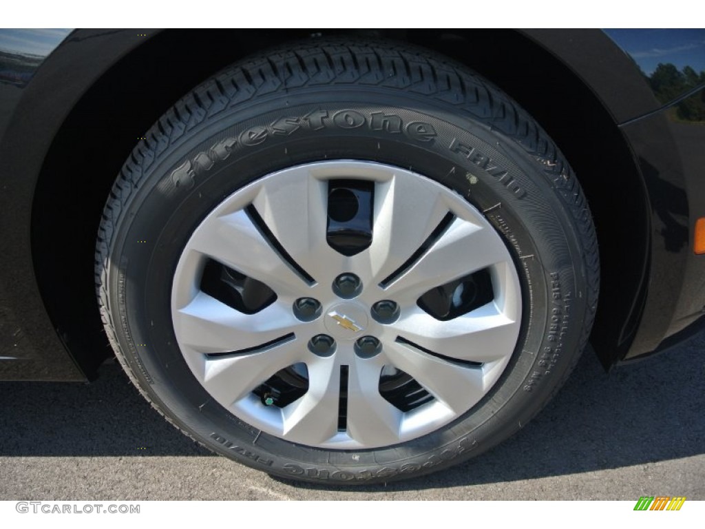 2014 Chevrolet Cruze LS Wheel Photos