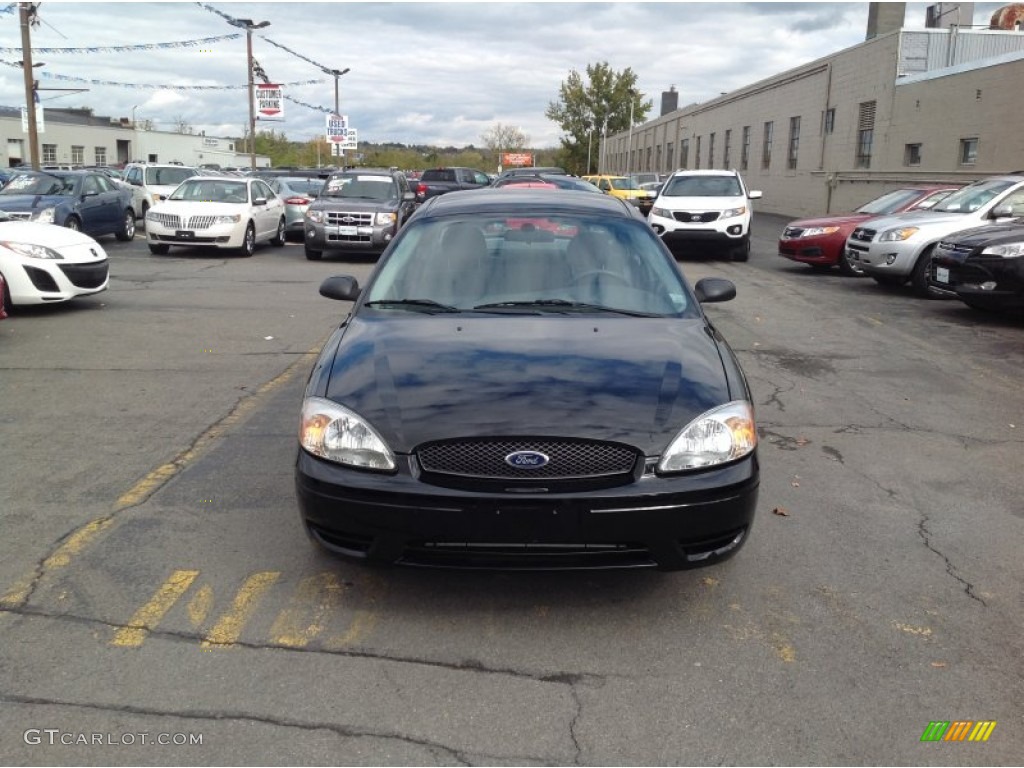 2006 Taurus SE - Black / Medium/Dark Pebble Beige photo #2
