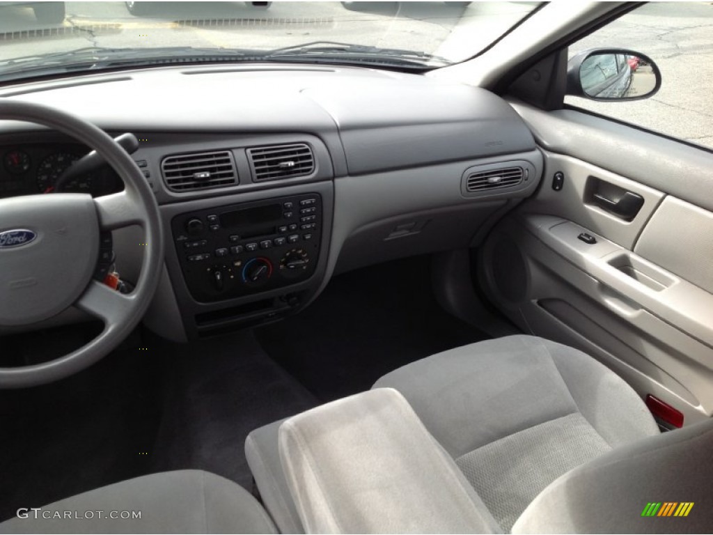 2006 Taurus SE - Black / Medium/Dark Pebble Beige photo #12