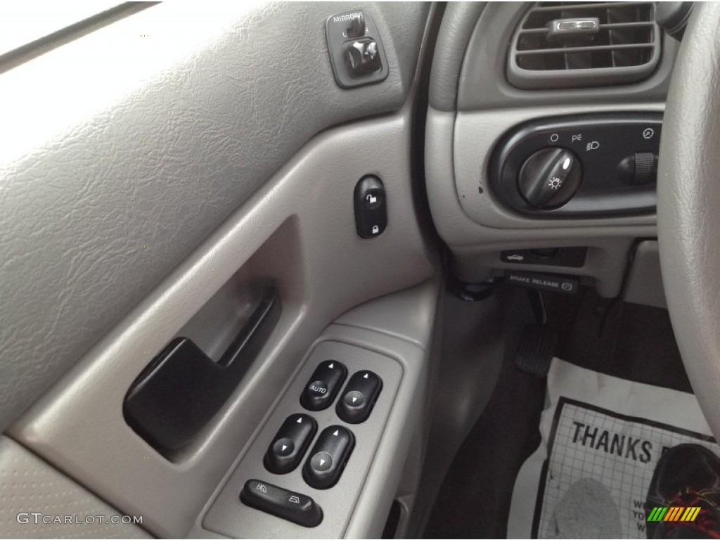 2006 Taurus SE - Black / Medium/Dark Pebble Beige photo #16