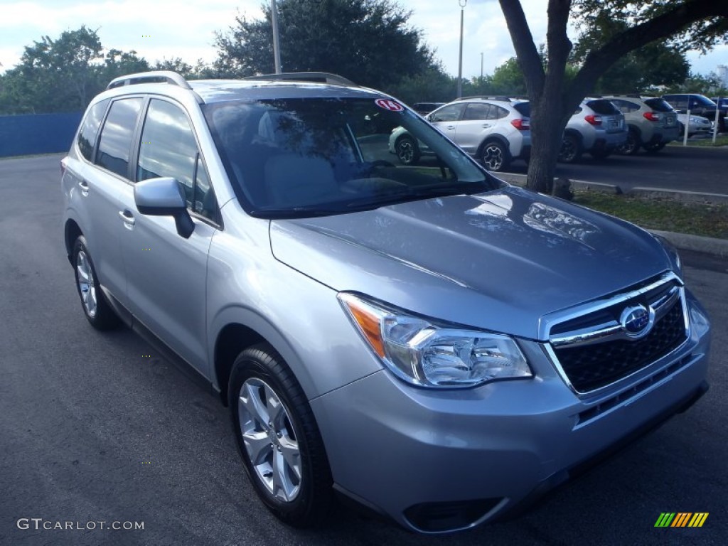 2014 Forester 2.5i Premium - Ice Silver Metallic / Platinum photo #1