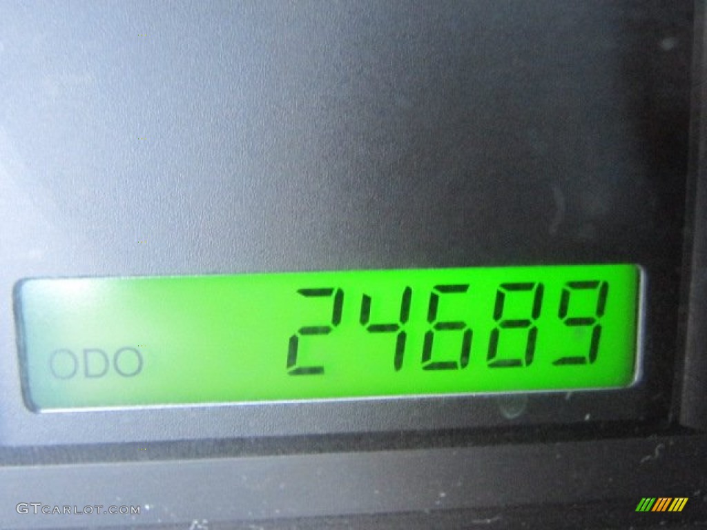 2010 Aveo Aveo5 LT - Summit White / Charcoal photo #25