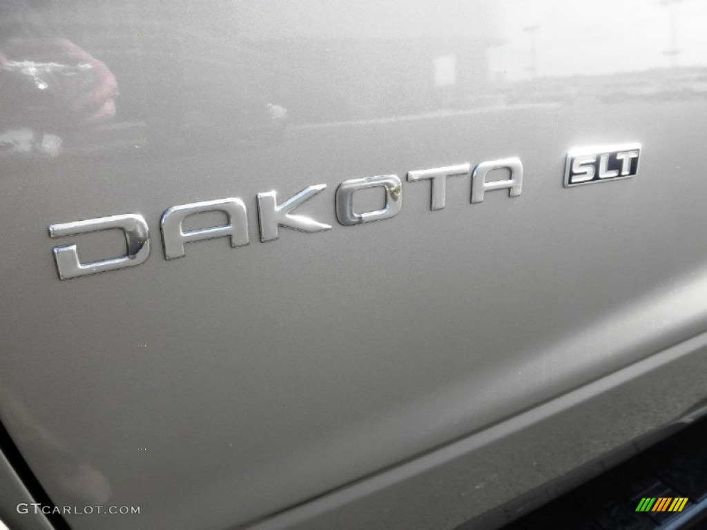 2002 Dakota SLT Quad Cab 4x4 - Light Almond Pearl Metallic / Dark Slate Gray photo #5