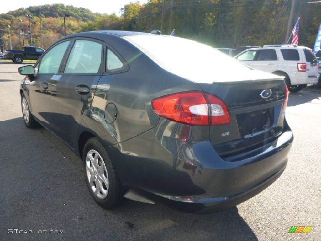 2011 Fiesta SE Sedan - Monterey Grey Metallic / Charcoal Black/Blue Cloth photo #4