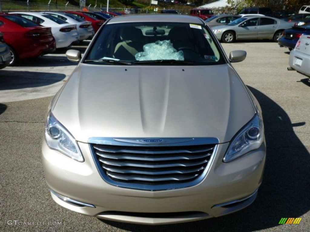 2014 200 Touring Sedan - Cashmere Pearl / Black/Light Frost Beige photo #10