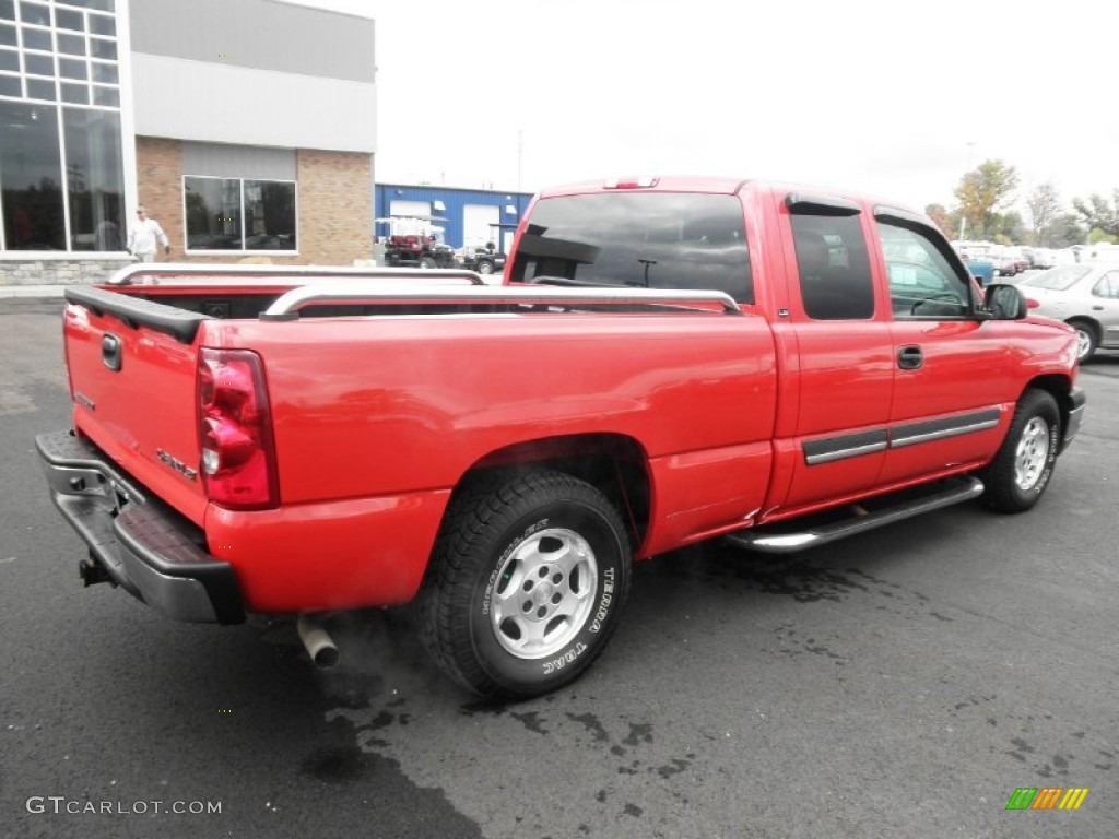 2003 Silverado 1500 LS Extended Cab - Victory Red / Dark Charcoal photo #25