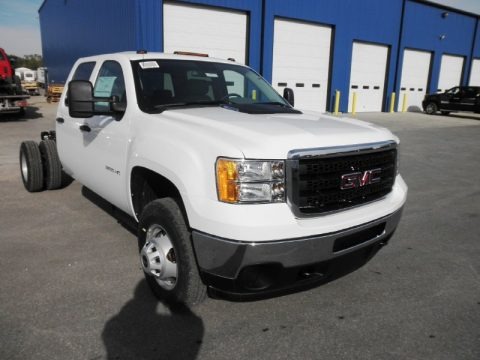 2014 GMC Sierra 3500HD Crew Cab 4x4 Dually Chassis Data, Info and Specs