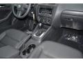 Black - Jetta SE Sedan Photo No. 6