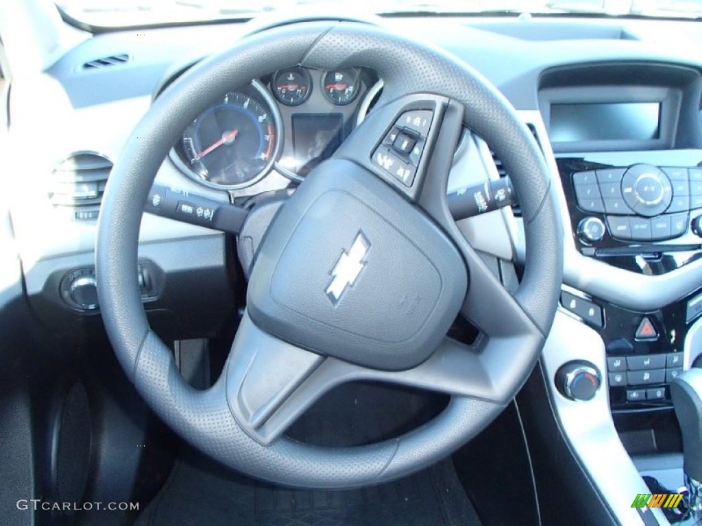 2014 Cruze LS - Red Hot / Jet Black/Medium Titanium photo #7