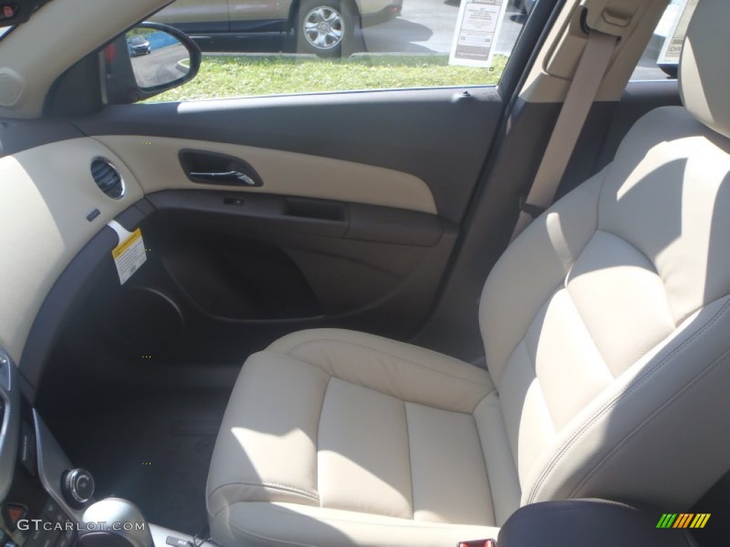 2014 Cruze LTZ - Crystal Red Tintcoat / Cocoa/Light Neutral photo #16