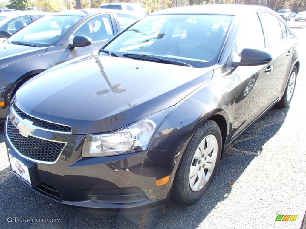 Tungsten Metallic Chevrolet Cruze