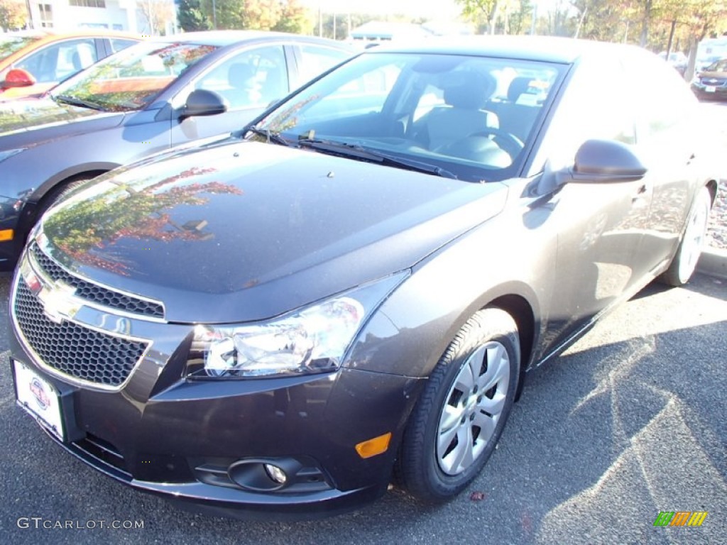 2014 Cruze LS - Tungsten Metallic / Jet Black/Medium Titanium photo #1