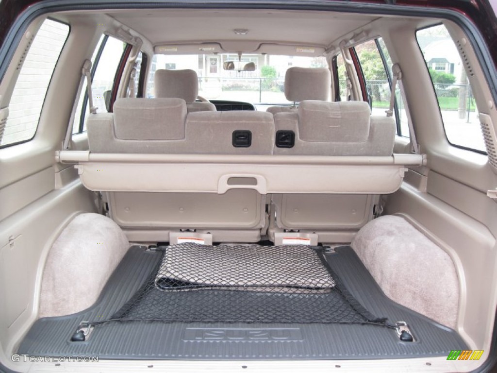 2000 Isuzu Trooper S 4x4 Trunk Photo #87076857