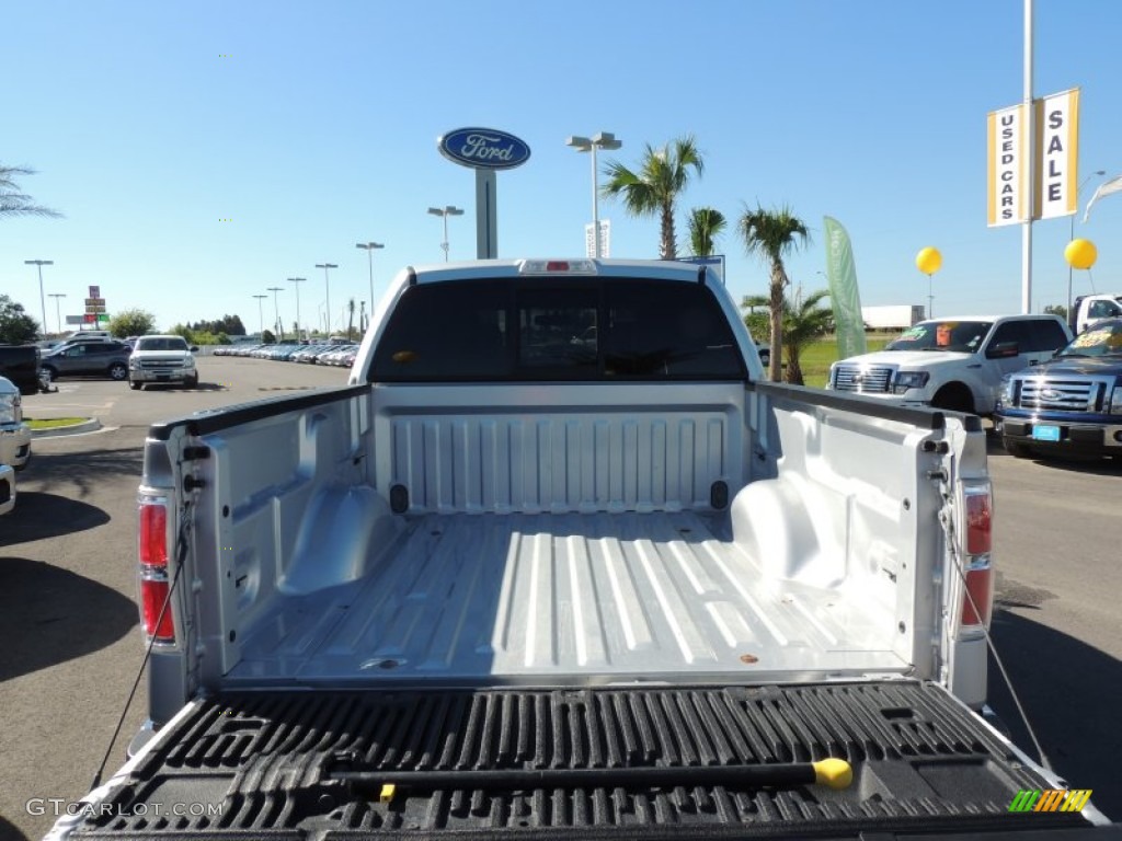 2010 F150 Lariat SuperCrew 4x4 - Ingot Silver Metallic / Black photo #4
