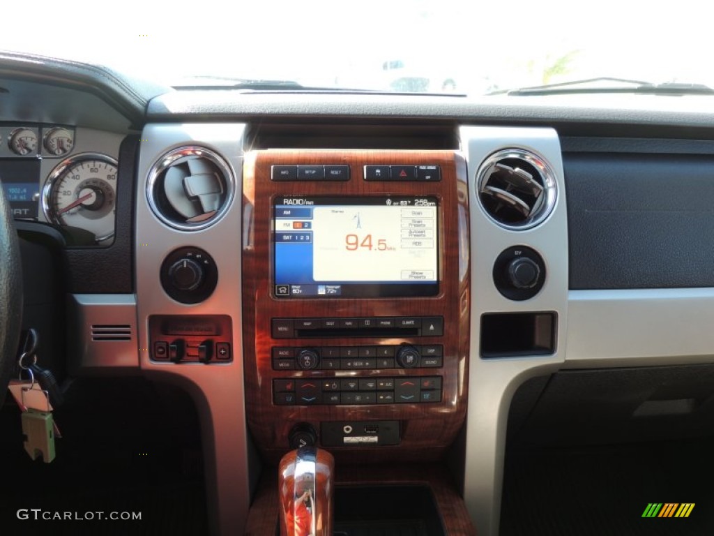 2010 F150 Lariat SuperCrew 4x4 - Ingot Silver Metallic / Black photo #18