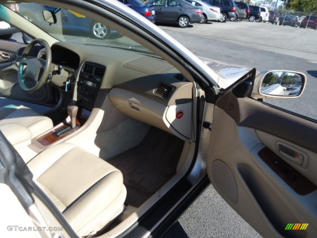 1997 ES 300 - Cashmere Beige Metallic / Ivory photo #16