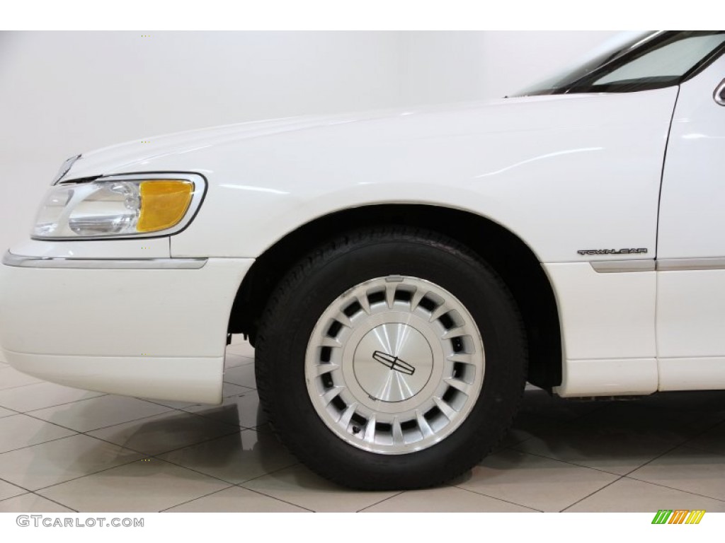 1999 Lincoln Town Car Executive Wheel Photos