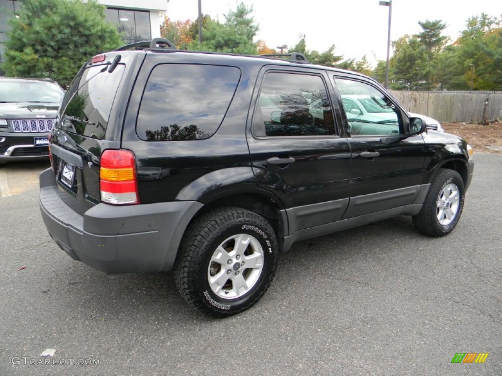 2006 Escape XLT V6 4WD - Black / Medium/Dark Flint photo #6