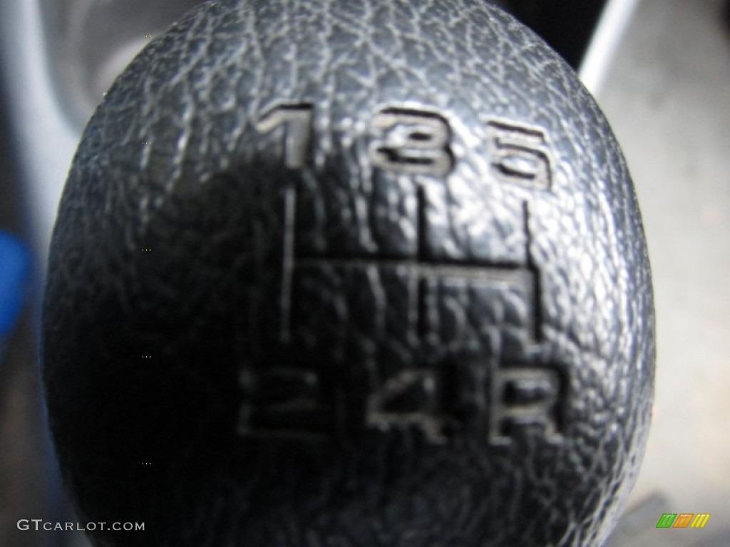 1999 Honda Civic CX Hatchback Transmission Photos