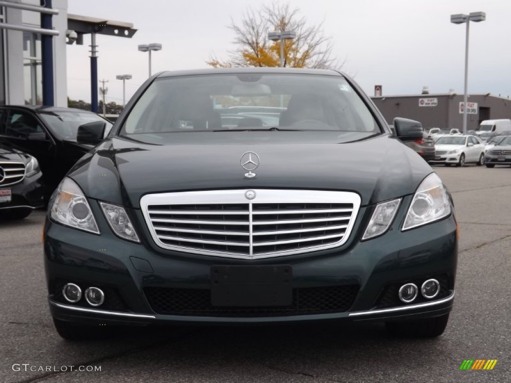 2010 E 350 4Matic Sedan - Jade Green Metallic / Almond Beige photo #2