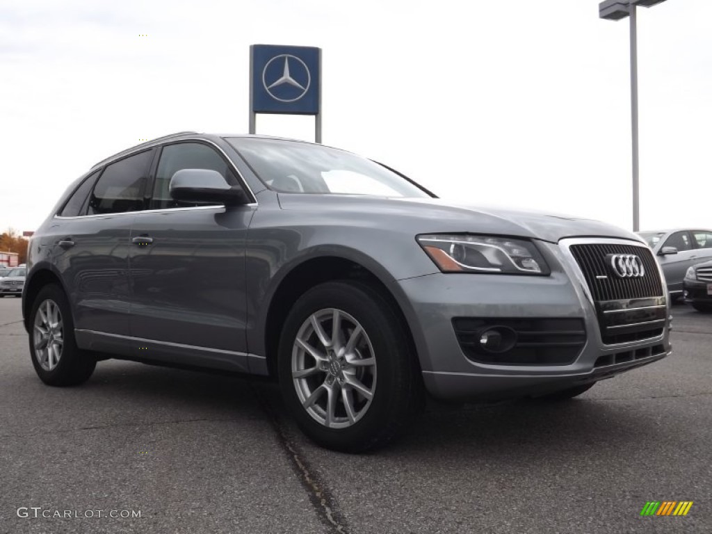 2010 Q5 3.2 quattro - Quartz Grey Metallic / Light Grey photo #3