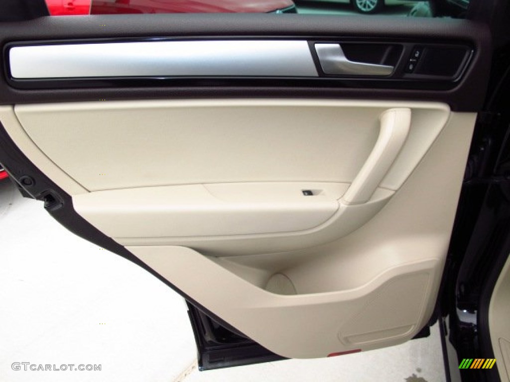 2014 Volkswagen Touareg V6 Sport 4Motion Cornsilk Beige Door Panel Photo #87089271